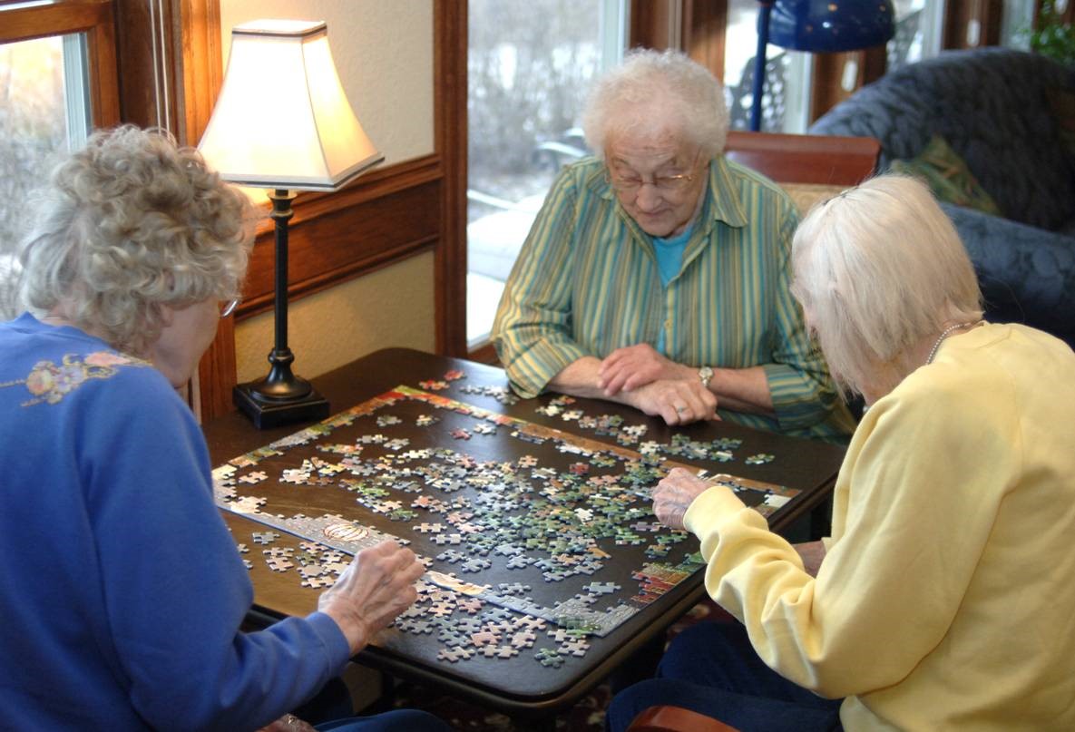Activity at Glenwood Estates Senior Living